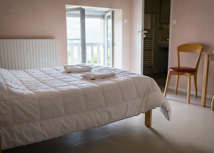 Hotel Accueil Du Couvent De Malet 2*