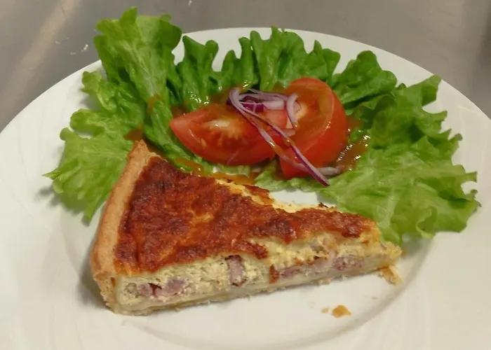 Hotel Accueil Du Couvent De Malet 2*