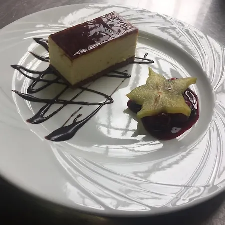 Hotel Accueil Du Couvent De Malet 2*