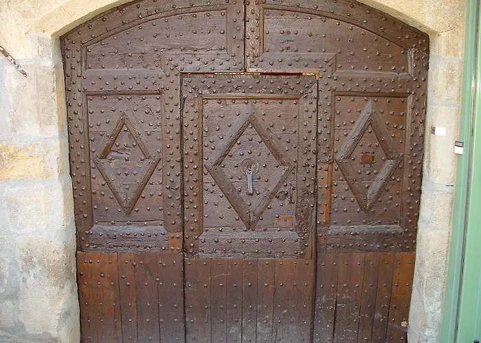 Hotel Accueil Du Couvent De Malet Saint-Côme-dʼOlt