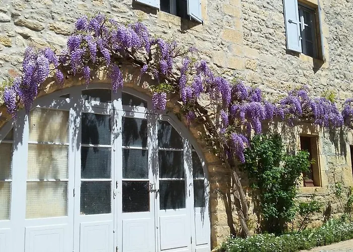 Hotel Accueil Du Couvent De Malet 2*